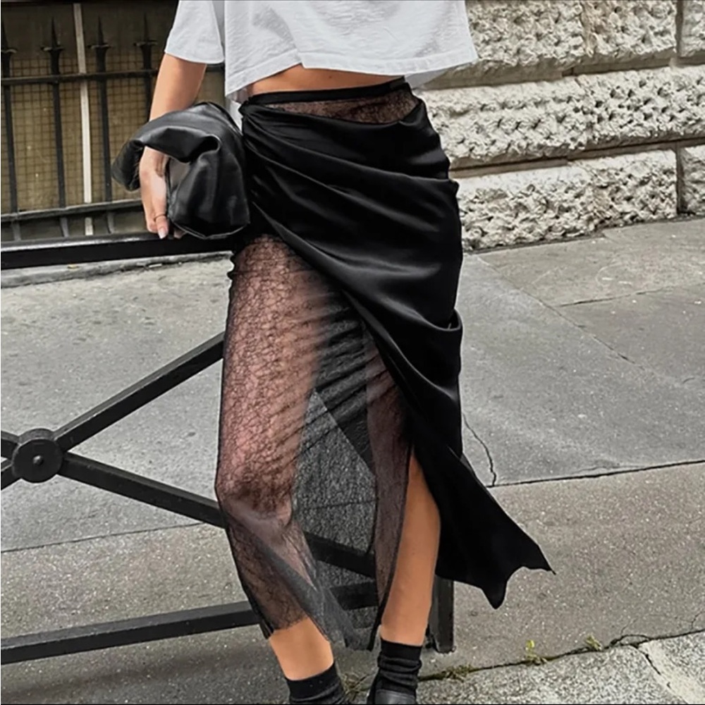 Chic Black Maxi Skirt
